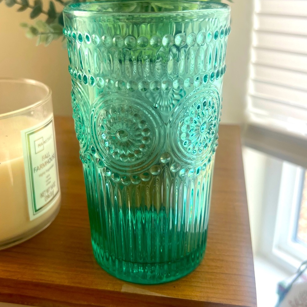 The pioneer woman drinking glasses